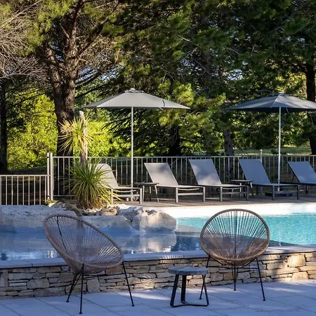 Du Terme 4*