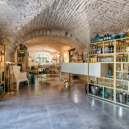 Hotel Du Terme Barjac (Gard)